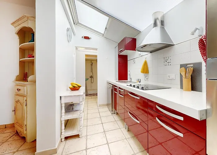 2 Bedroom Gorgeous In * Royan