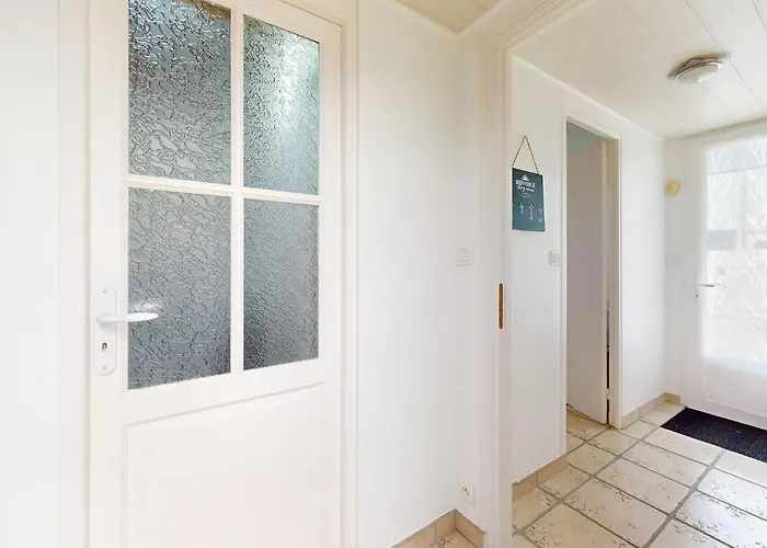 2 Bedroom Gorgeous In *