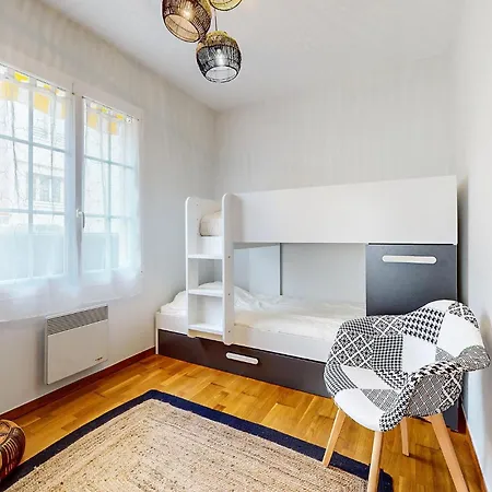 Holiday home 2 Bedroom Gorgeous In