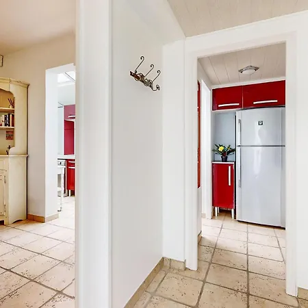 2 Bedroom Gorgeous In Holiday home Royan