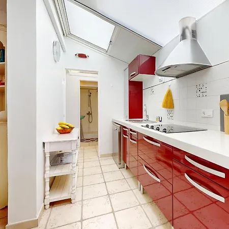 2 Bedroom Gorgeous In * Royan