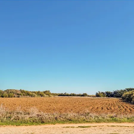 2 Bedroom Gorgeous In Holiday home