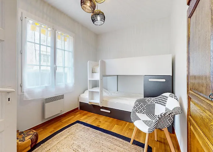 Дом отдыха 2 Bedroom Gorgeous In