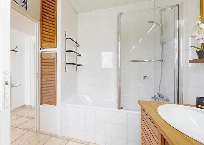 2 Bedroom Gorgeous In