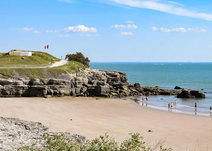 Дом отдыха 2 Bedroom Gorgeous In Руайян