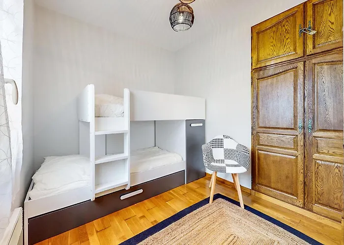 2 Bedroom Gorgeous In *