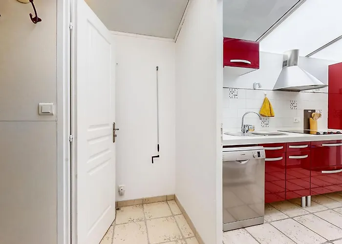 2 Bedroom Gorgeous In Дом отдыха *