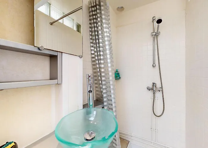 Дом отдыха 2 Bedroom Gorgeous In